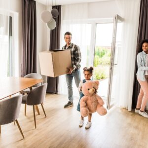 Quels sont les avantages à faire appel à un intermédiaire lors d’une transaction immobilière ?